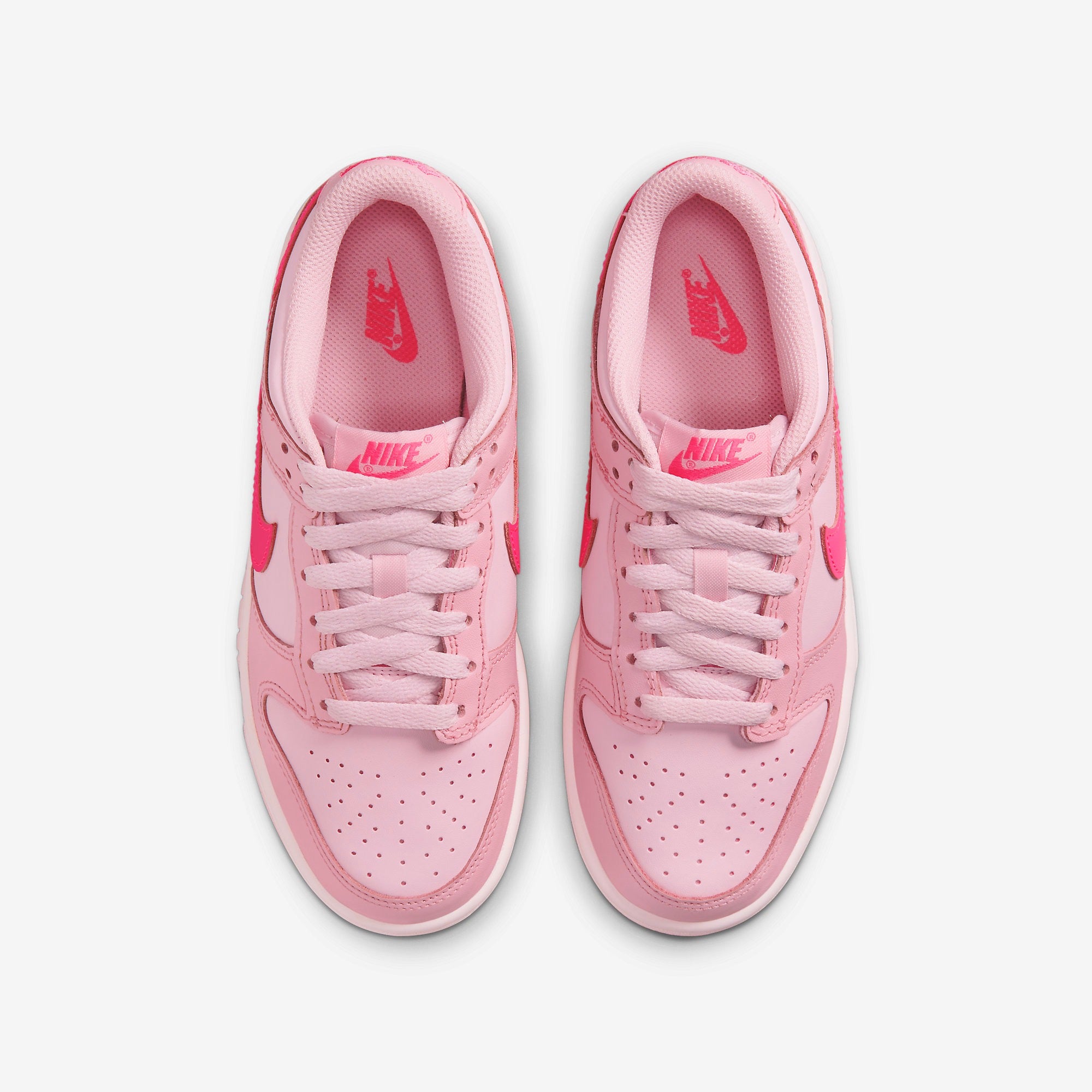 Sneakers WMNS Nike Dunk Low - Triple Pink (GS) DH9765-600