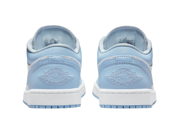 Sneakers WMNS Air Jordan 1 - University Blue DC0774-050