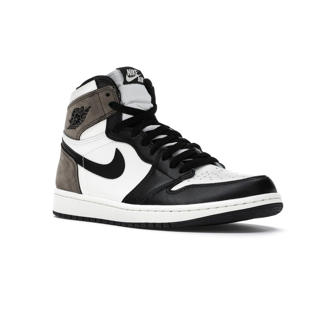 Sneakers WMNS Jordan 1 High Retro OG - Dark Mocha 555088-105