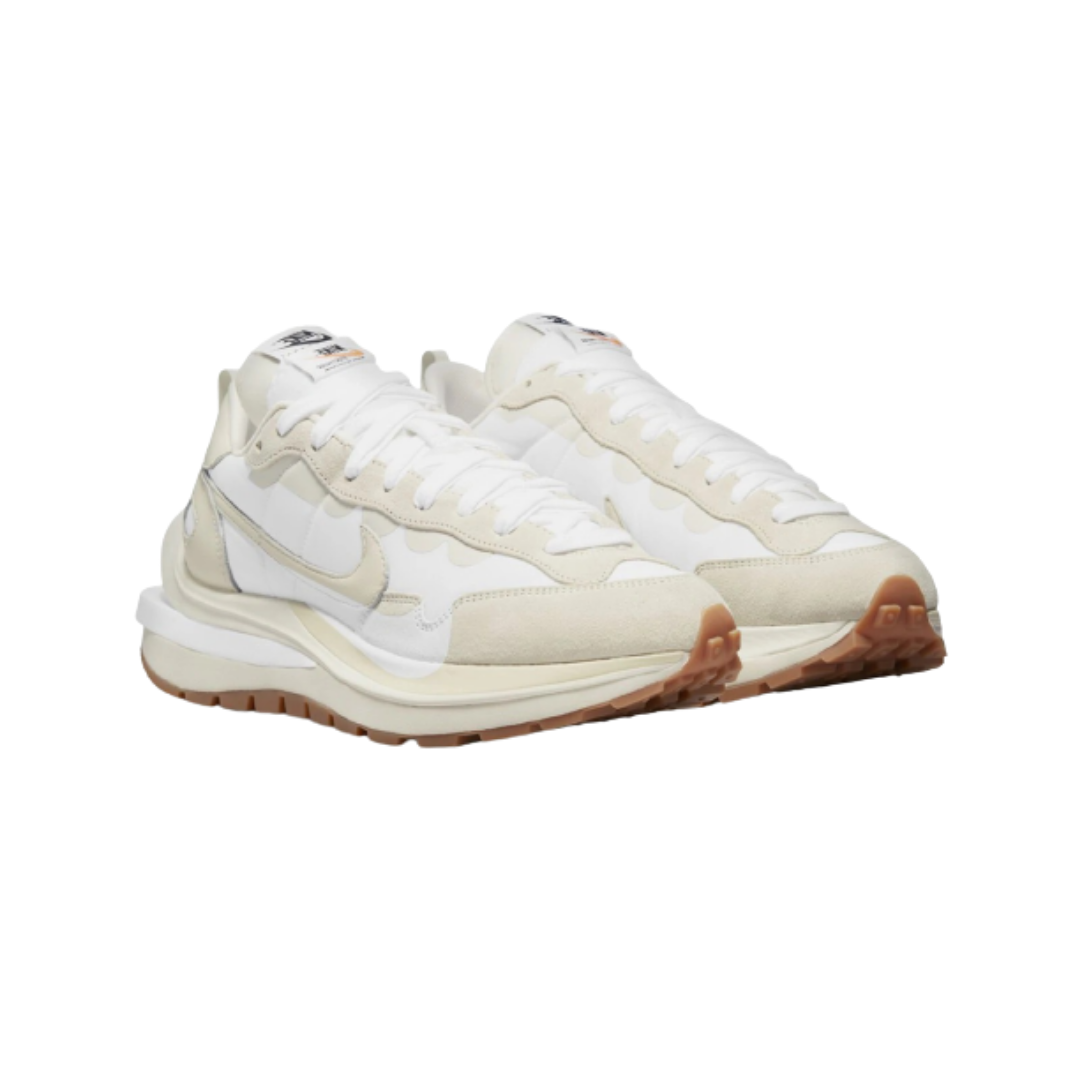 Sneakers Men SACAI x NIKE VAPORWAFFLE - 'WHITE SAIL' DD1875-100