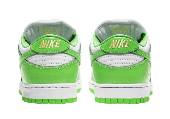 Sneakers Nike SB Dunk Low Supreme Stars - Green DH3228-101