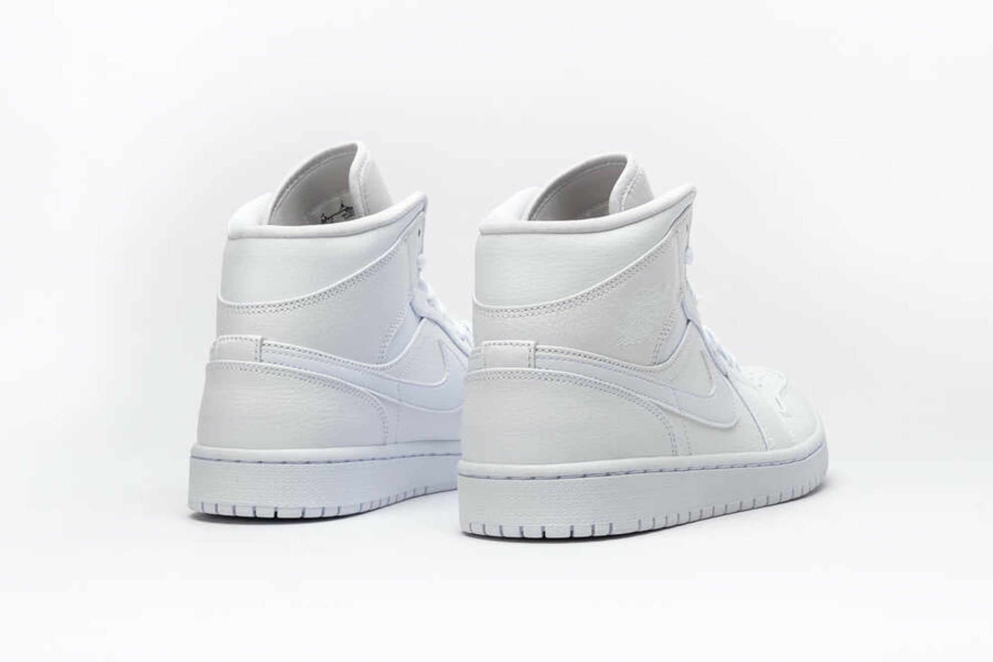 Sneakers WMNS Air Jordan 1 MID (2019) - Triple White 554724-129