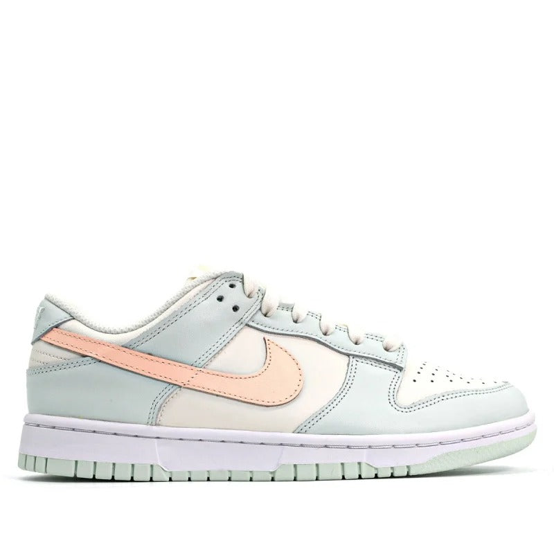 Sneakers WMNS Nike Dunk Low - Barely Green - DD1503-