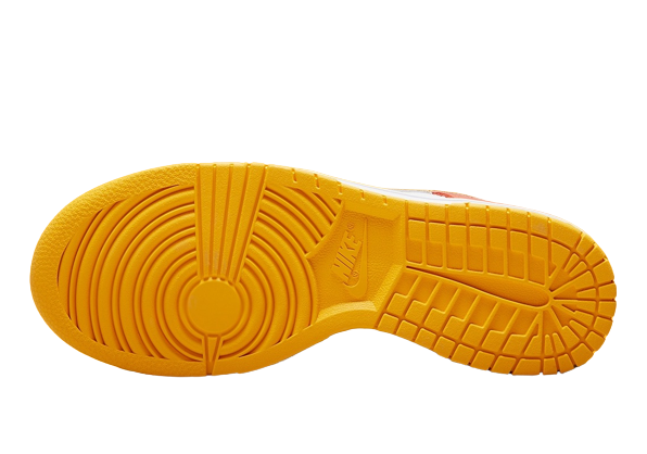 Sneakers WMNS Nike Dunk Low - "University Gold" DQ4690-800