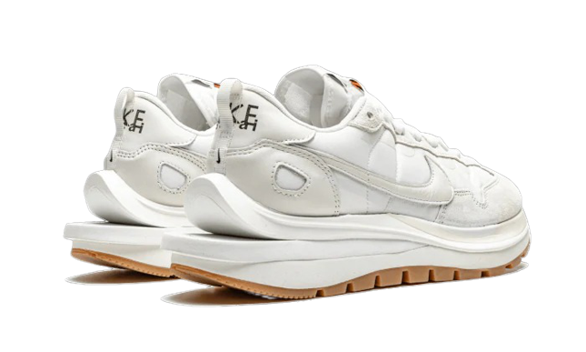 Sneakers WMNS NIKE SACAI VAPORWAFFLE - 'GUM SAIL' DD1875-100